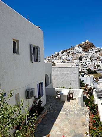 Aphrodite Hotel & Apartments