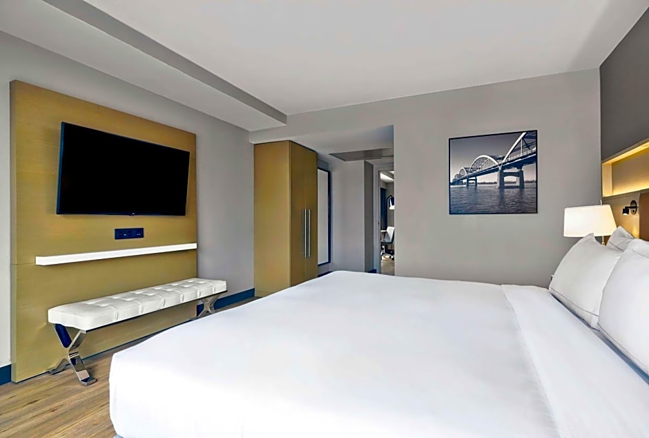 DoubleTree by Hilton Davenport