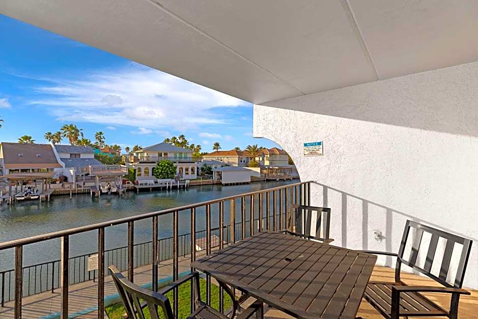 WindWater Hotel and Marina