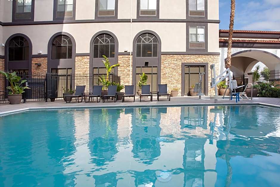 Holiday Inn Express Ontario By IHG