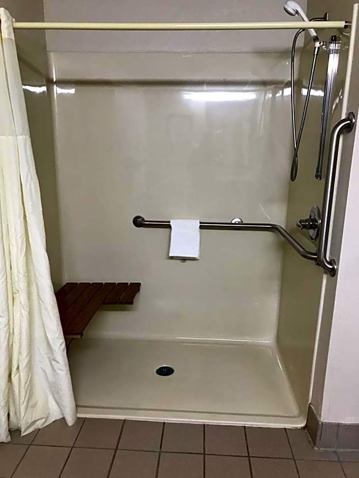 Quality Inn Clinton-Knoxville North
