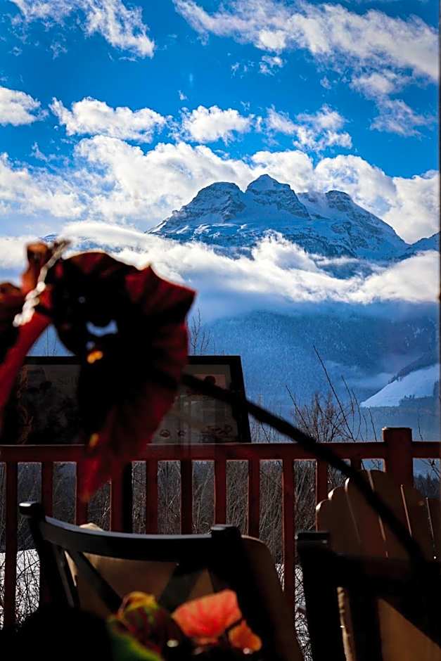 Coast Hillcrest Hotel