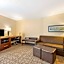 Comfort Suites East Lincoln - Mall Area