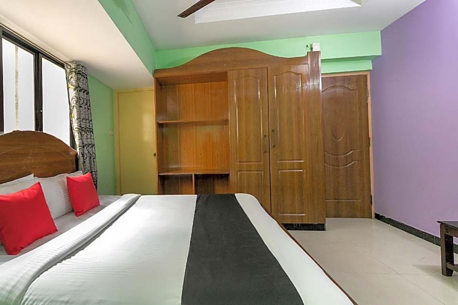 Madurai Velnachiyar Guest House by OYO Rooms – Chennai, IL