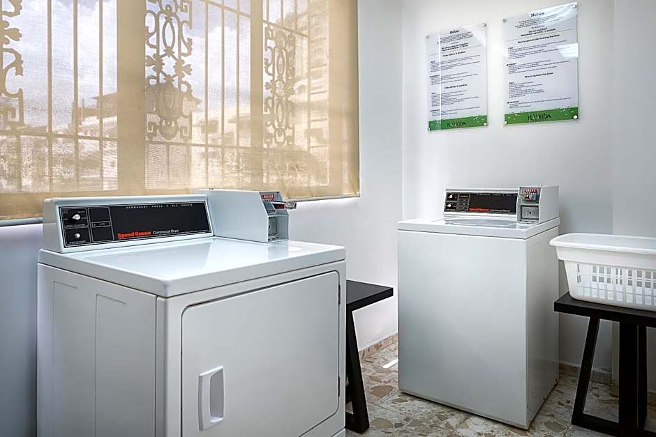 Plaza Florida Suites