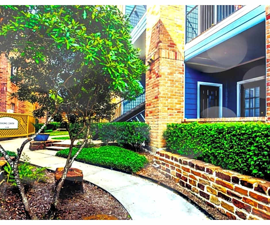 The Reside Fully Furnished Condos - Medical Stays Welcome