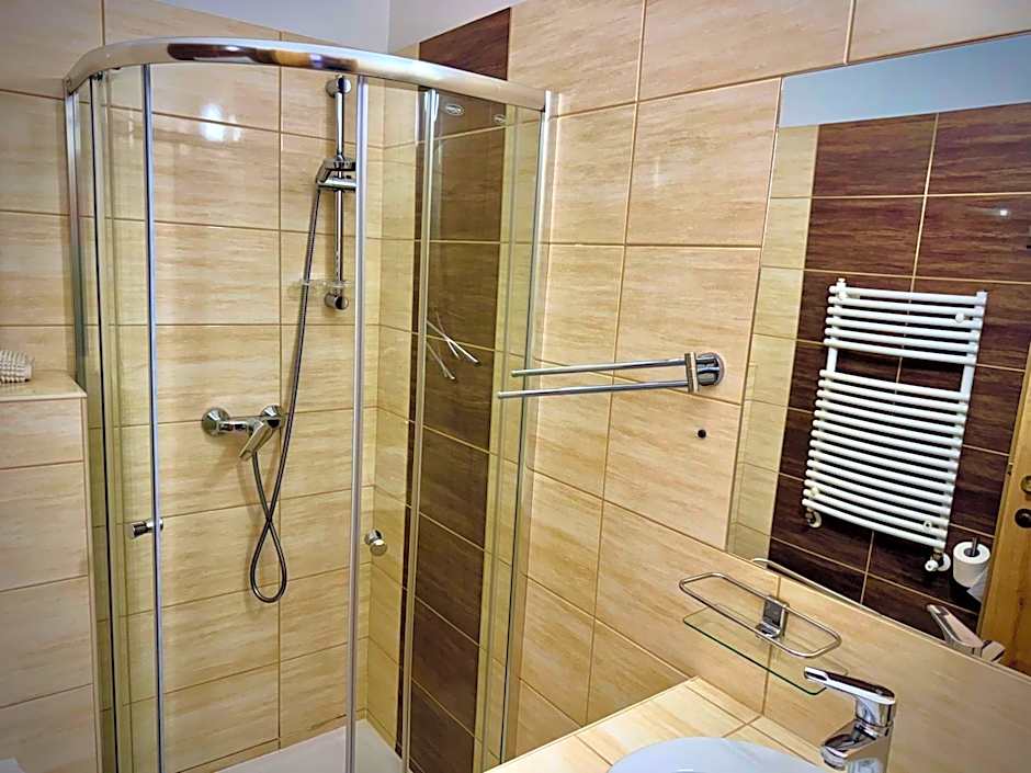 Fészek Fogadó - Pension Nest