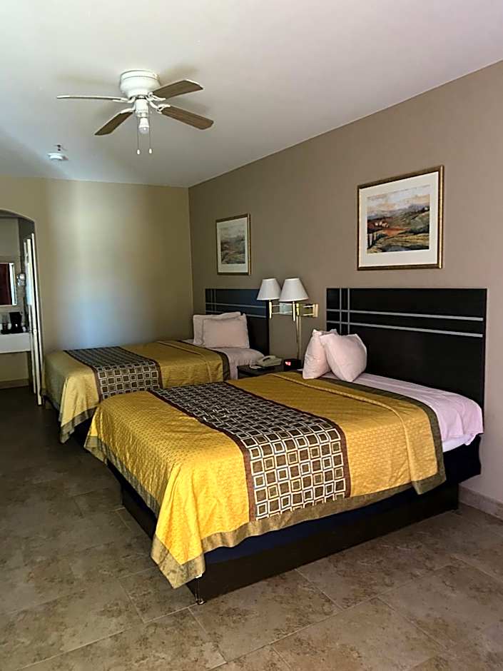 Los Fresnos Inn and Suites