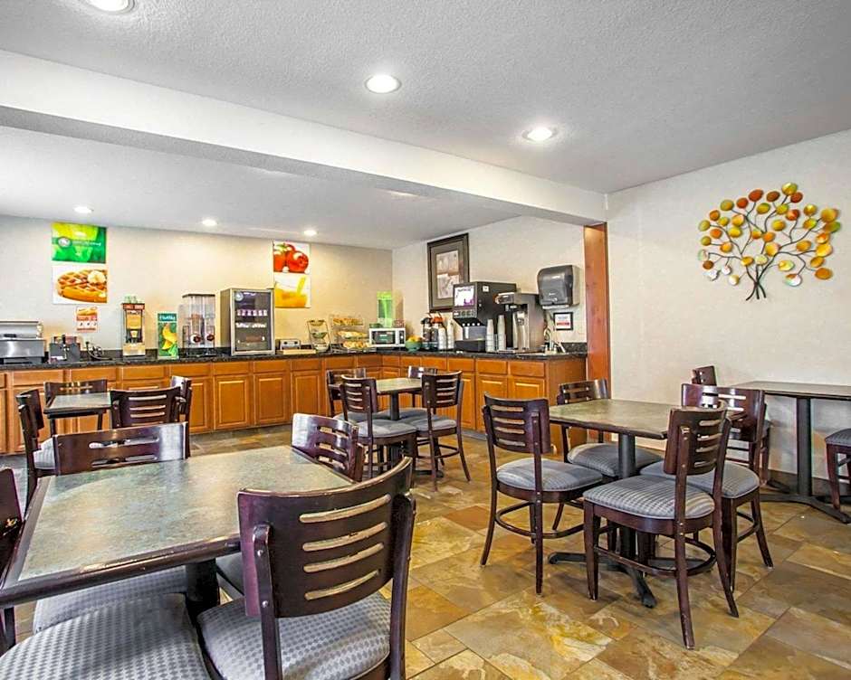 Quality Inn & Suites Ankeny-Des Moines