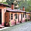 Villa Patzcuaro Garden Hotel & RV Park