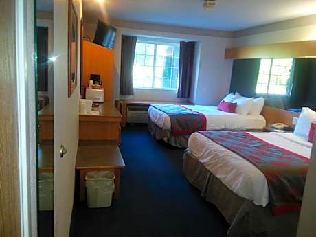 Queen Room with Two Queen Beds - Mobility Access/Non-Smoking