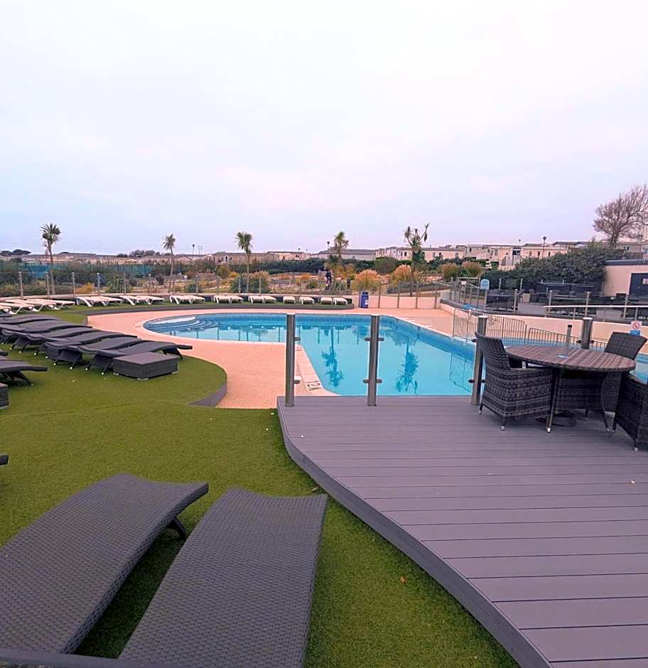 Luxury Caravan Littlesea Haven Frontline Fleet Lagoon Views