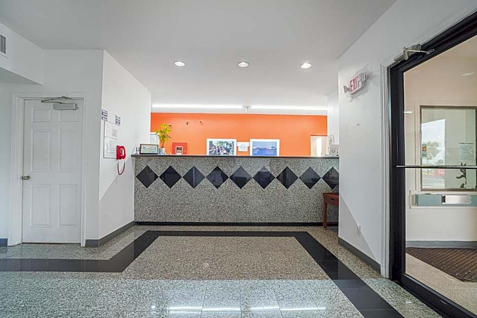 Island Inn By OYO Galveston Beach, TX