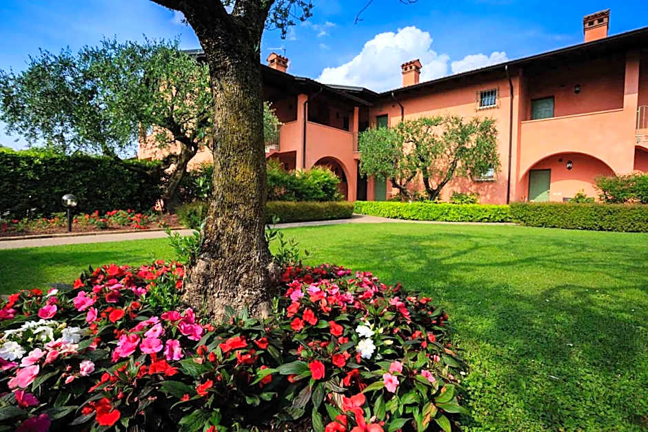 BellaSirmione Holiday Apartments