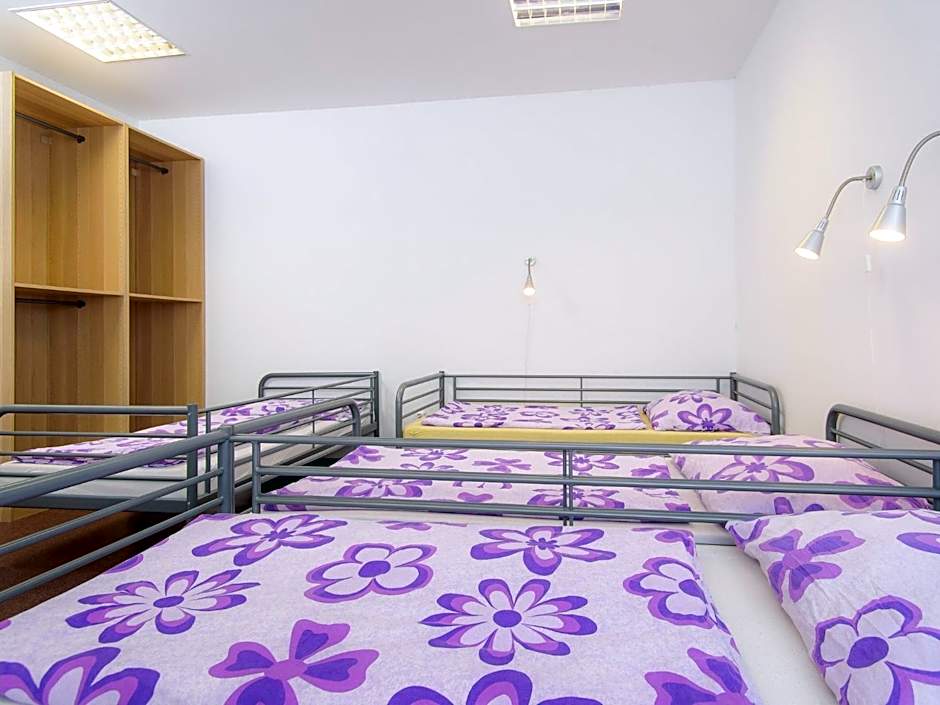 Hostel BOHEMIA