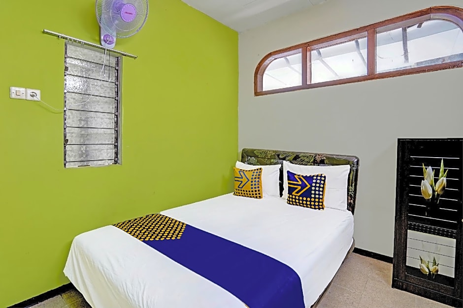 SPOT ON 91716 Kost Yy Syariah