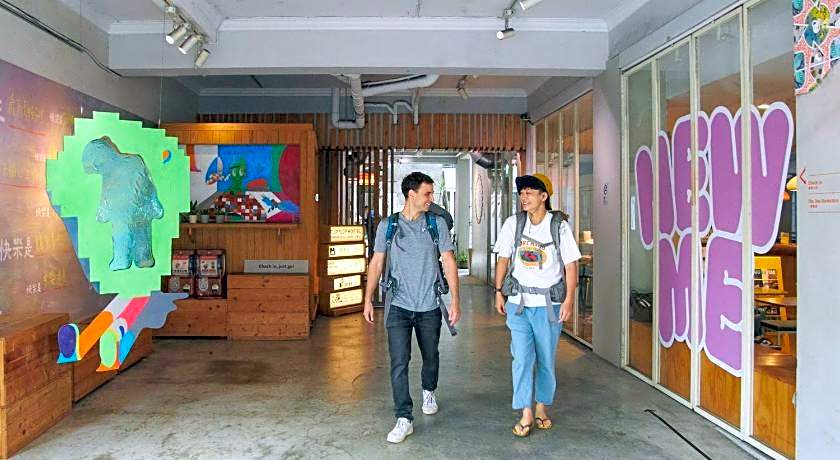 OwlStay Flip Flop Hostel Garden