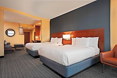 Executive Room, Multiple Beds (2 Queen Beds and 1 Double Sofa Bed)