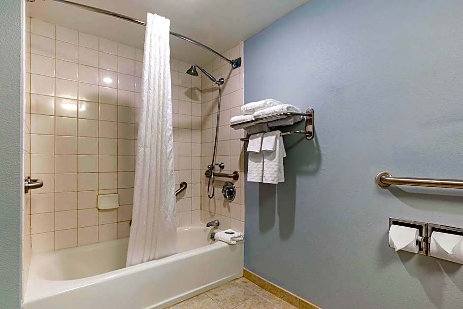 Best Western Hartford Hotel & Suites