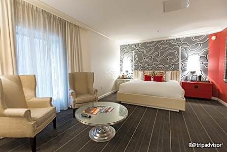 Premier King Bed