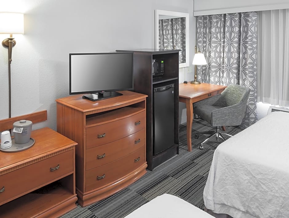 Photo 1 of 4 of 2 Queen Beds, Hearing/Mobility Accessible, Bathtub