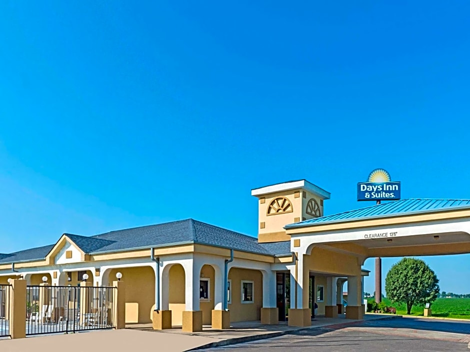 Days Inn & Suites by Wyndham Osceola AR