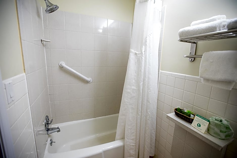 Relax Inn and Suites Kuttawa