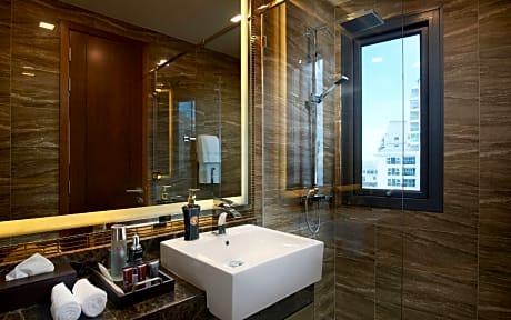 Royal Signature 2 Bedroom Suite, Sea View