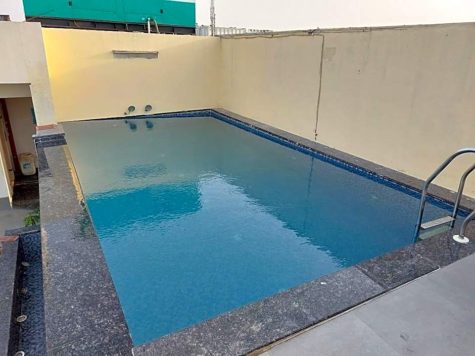 Hotel Avalon Palms Agra