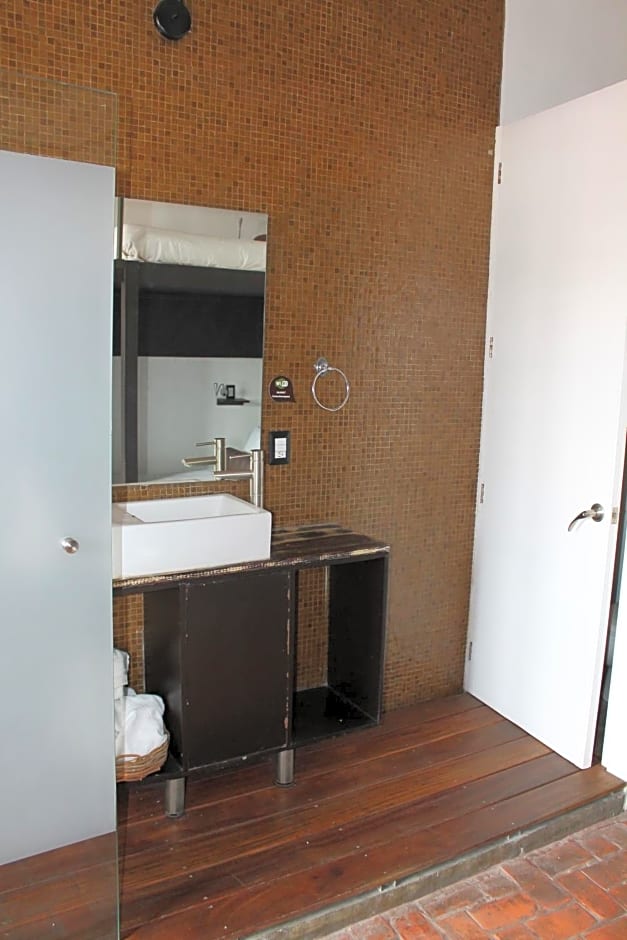 Kuku Ruku Hotel