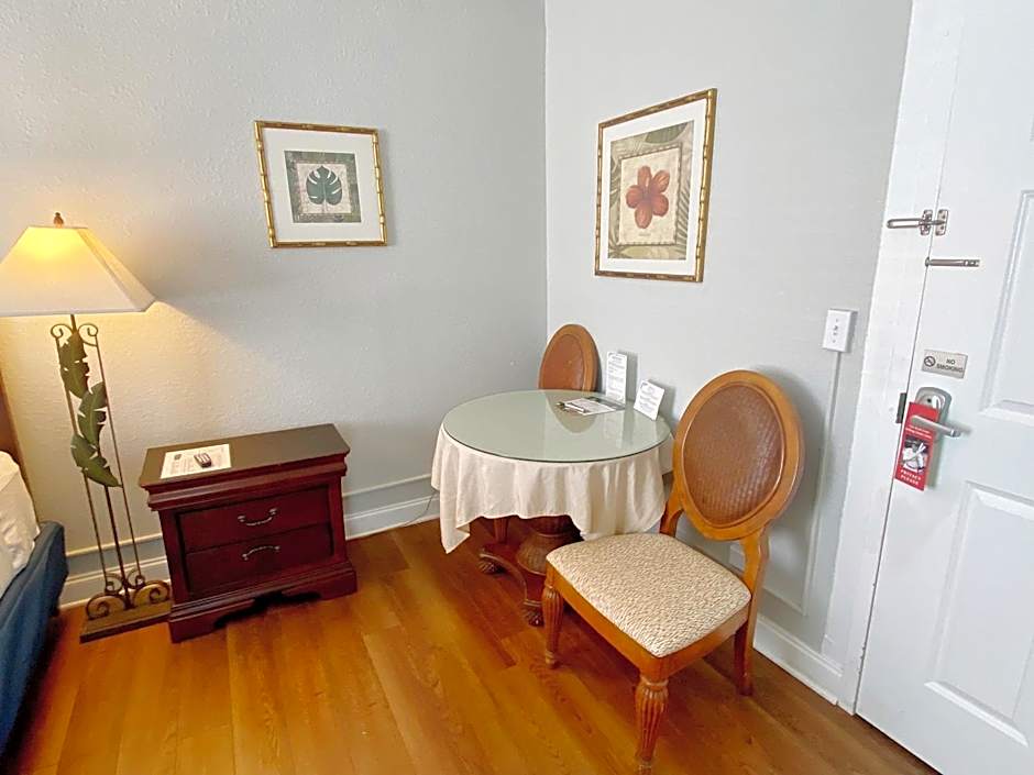 Crystal Bay Historic Hotel