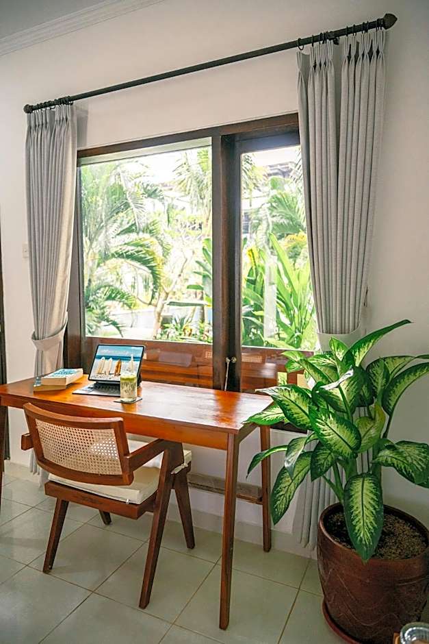 Kala Surf Camp