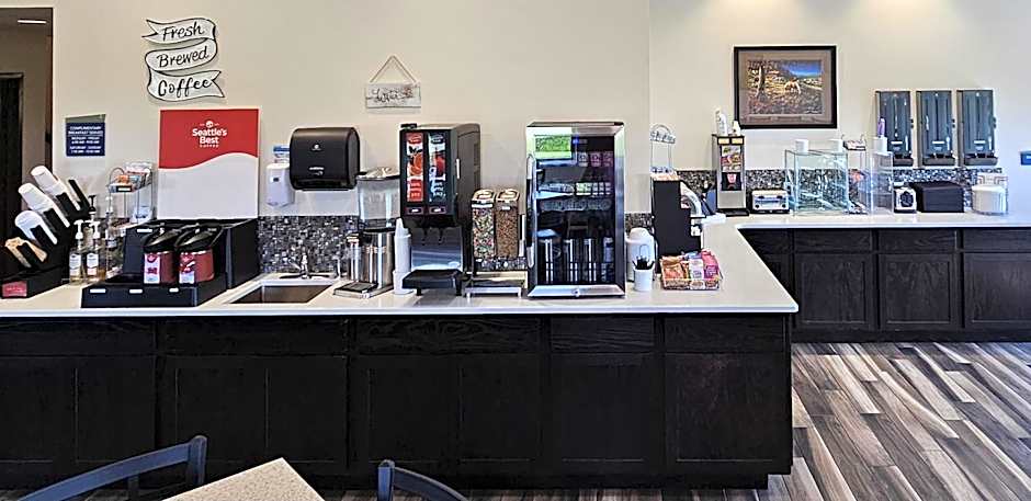 Cobblestone Inn & Suites - Manchester