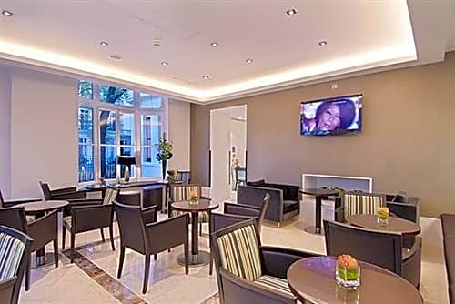 Inhabit Queen's Gardens, a Member of Design Hotels