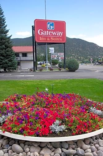 Gateway Inn And Suites