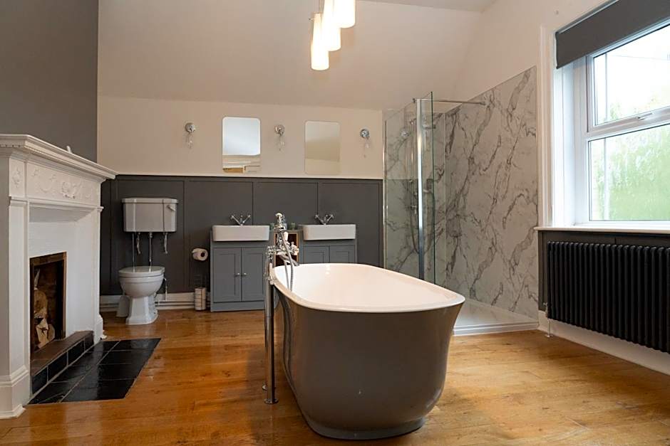 The Finch Hatton Arms