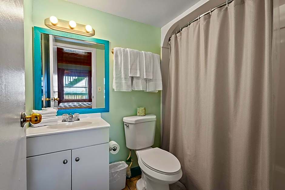 Oceanfront Inn, Partial Ocean View, King Bed, #7