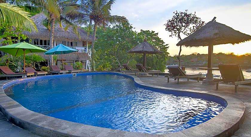 Mushroom Beach Bungalow