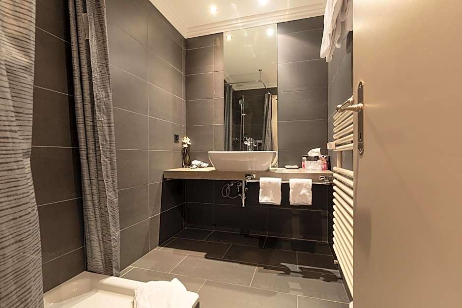 Hotel Central, SPA & LOUNGE BAR