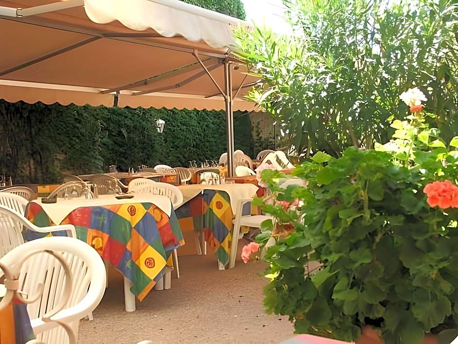 Chez Terrassier - Logis Hotels - Hotel et Restaurant