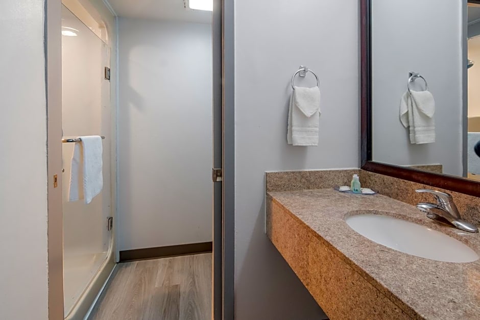 Quality Inn & Suites Richardson-Dallas