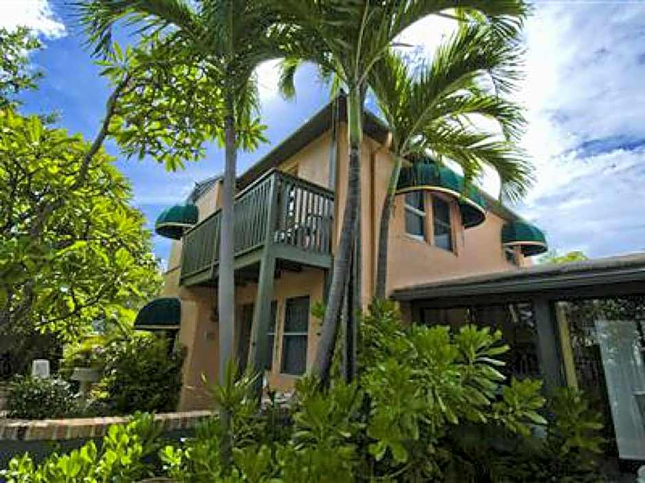 Suite Dreams Inn by the Beach