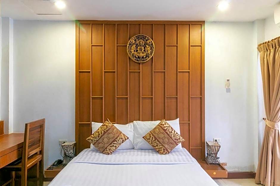 Lotus Hotel Patong