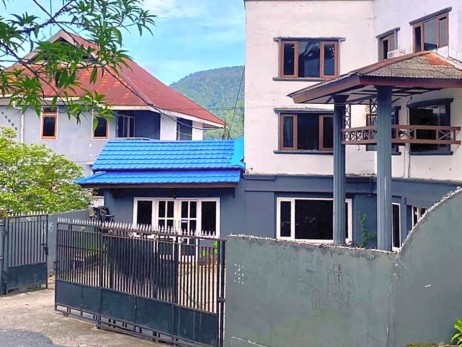 RedDoorz at Hotel Ermashta Jayapura