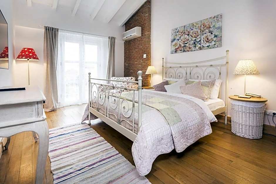 Alacati Cadde 75 Luxury Hotel