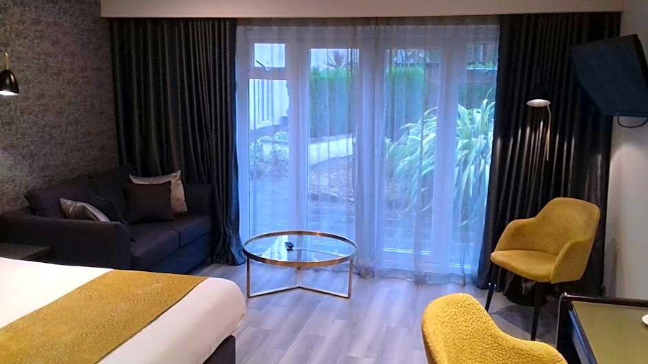 Best Western Premier Heronston Hotel & Spa