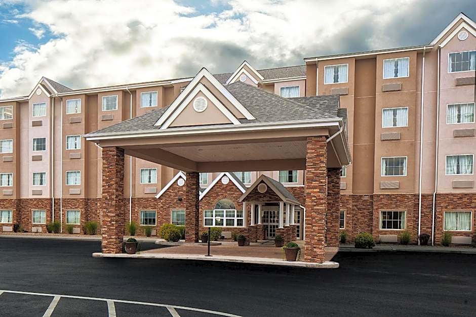 Microtel Inn & Suites by Wyndham St Clairsville/Wheeling