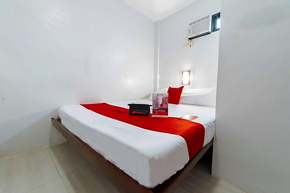RedDoorz at San Antonio Binan Laguna