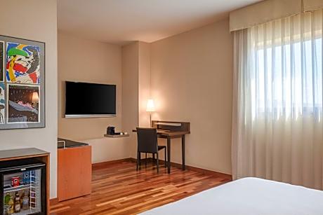 Junior Suite, 1 King Bed, Non Smoking