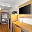 Park Inn by Radisson, Wells